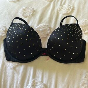 Victoria’s Sectet push-up bra